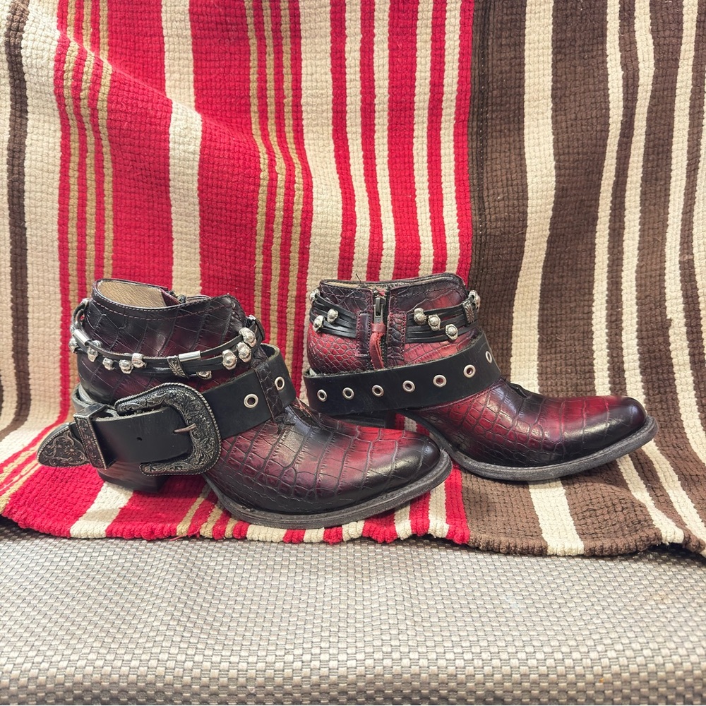 Freebird SALOON Burgundy&Black Croc-Embossed - METAL & LEATHER ACCENTS - size 10 - Picture 4 of 8